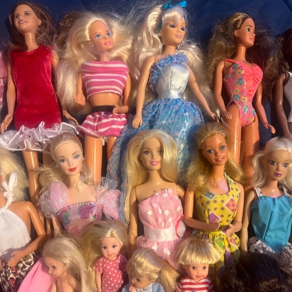 Lot of Fashion dolls, mostly Barbie dolls - Picture 4 of 6
